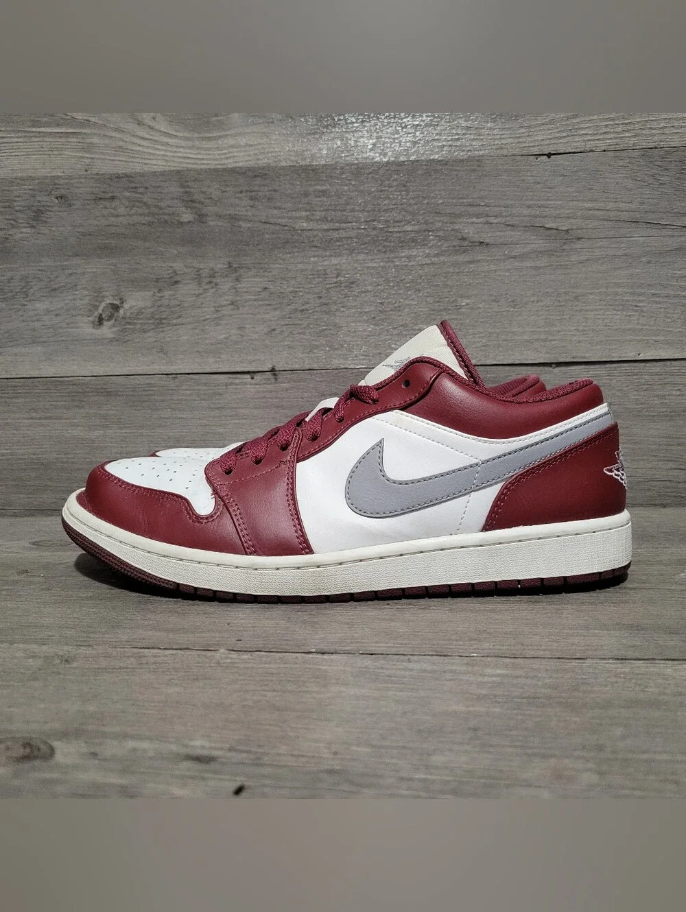 Jordan Retro 1 Low Mens Size 11 Cherrywood Red 553558-615 Sneakers